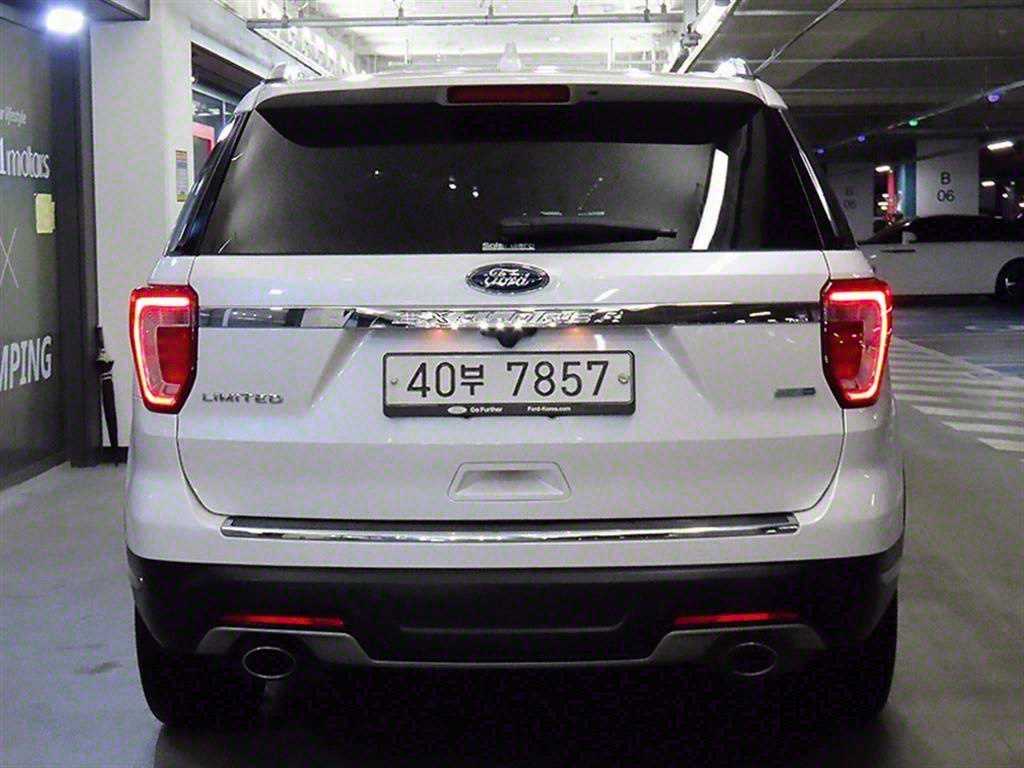Ford Explorer - Vista 6