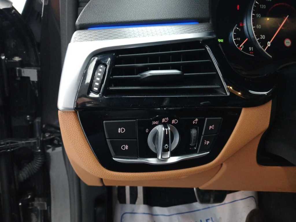 BMW 5 Series 2017 Gris - Importación desde Corea - HF Imports Iquique - Foto 15