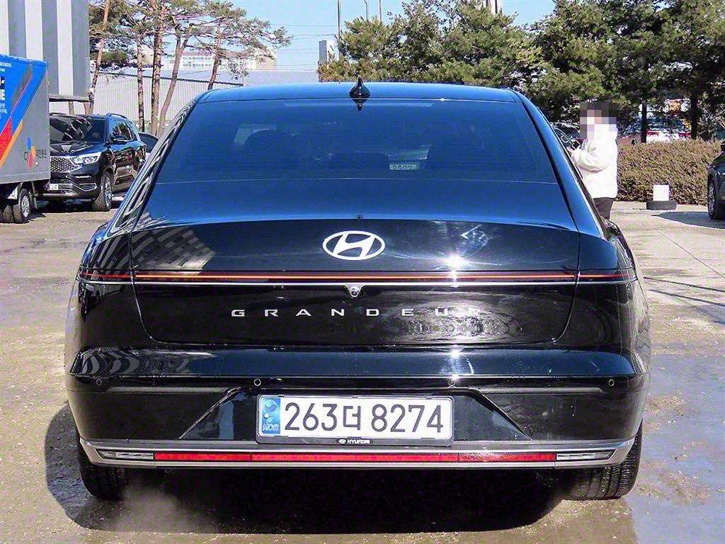 HYUNDAI Grandeur - Vista 4