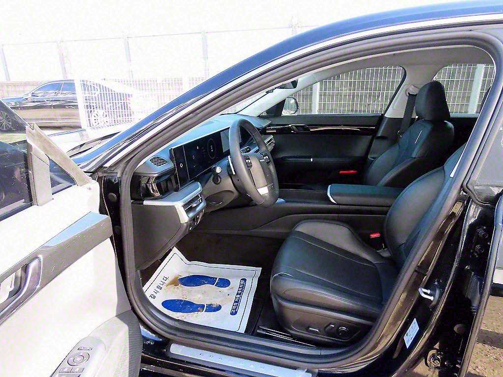 HYUNDAI Grandeur - Vista 5