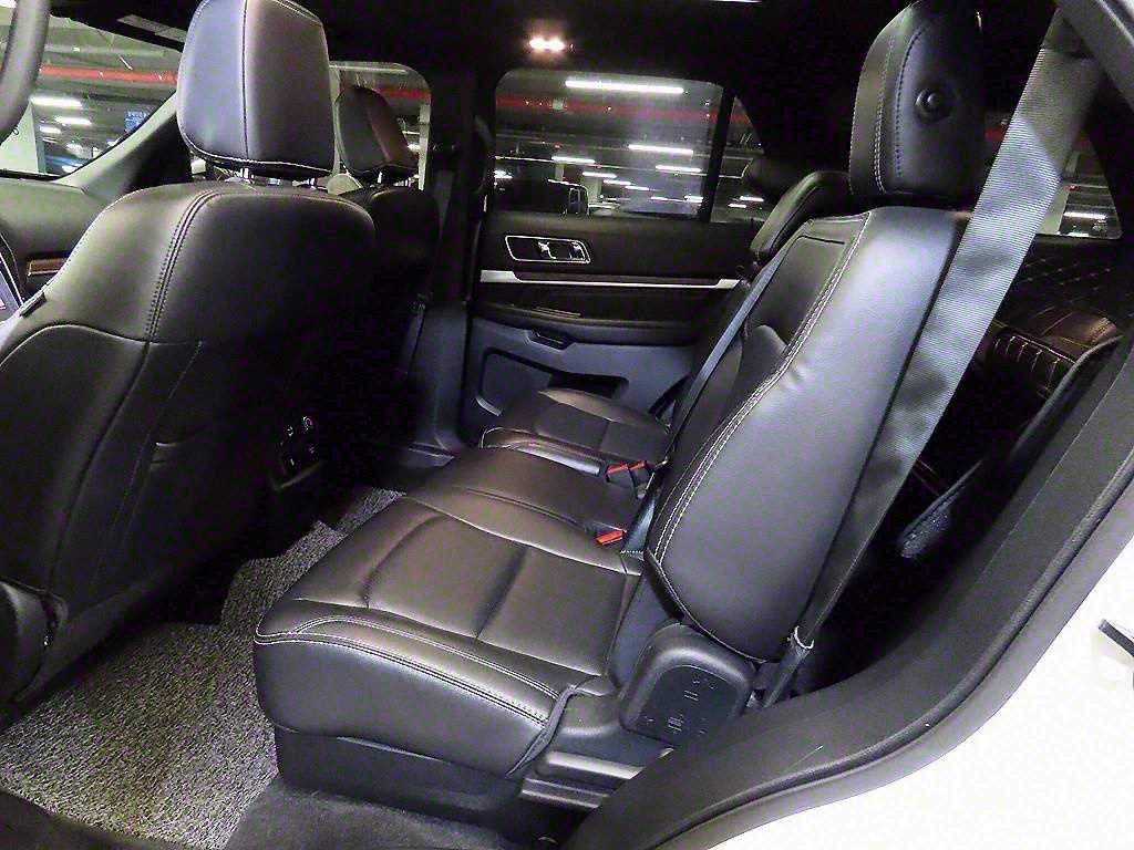 Ford Explorer - Vista 8