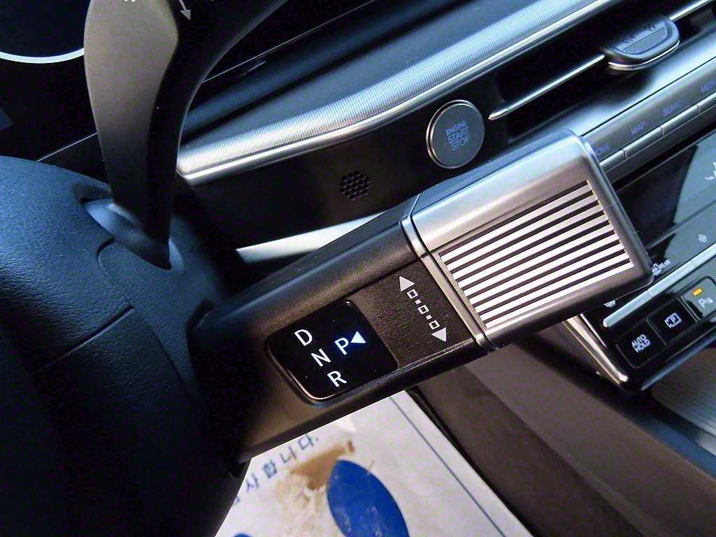 HYUNDAI Grandeur - Vista 10