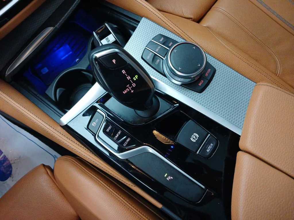 BMW 5 Series - Vista 8