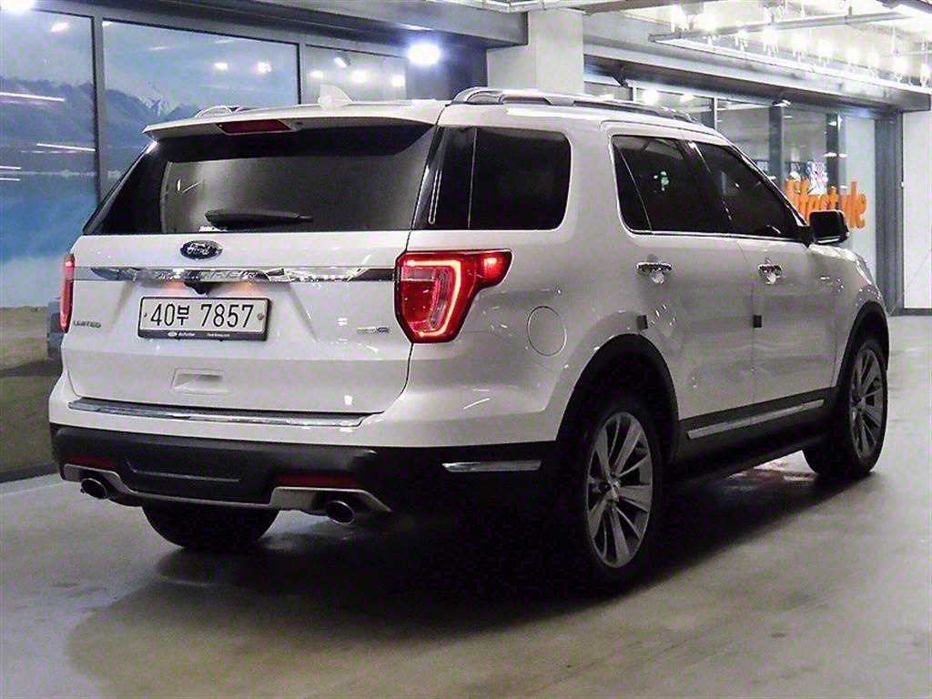 Ford Explorer - Vista 5