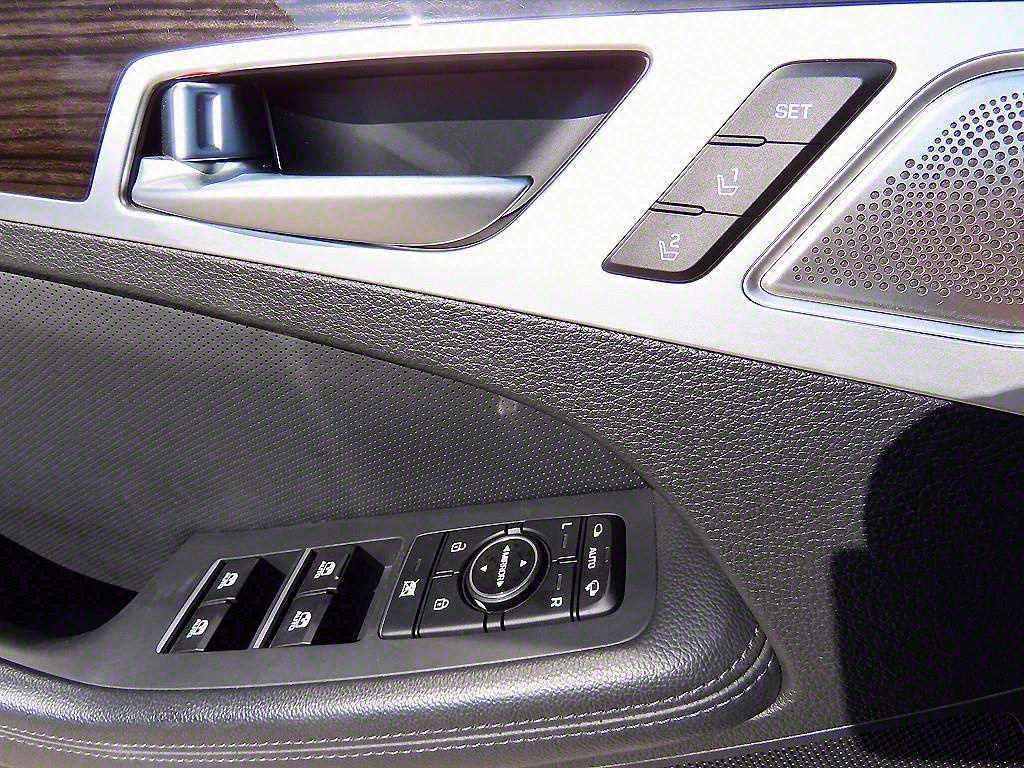 Genesis G80 - Vista 12