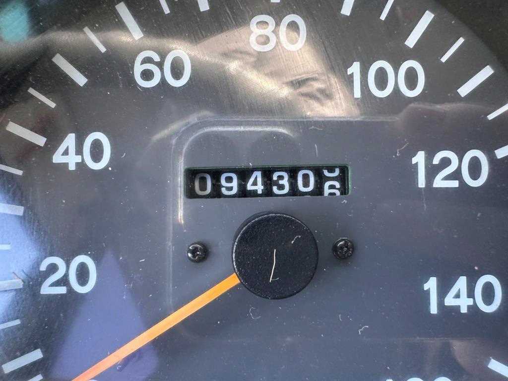 medium and large bus Medium-sized Hyundai Bus - Vista 8