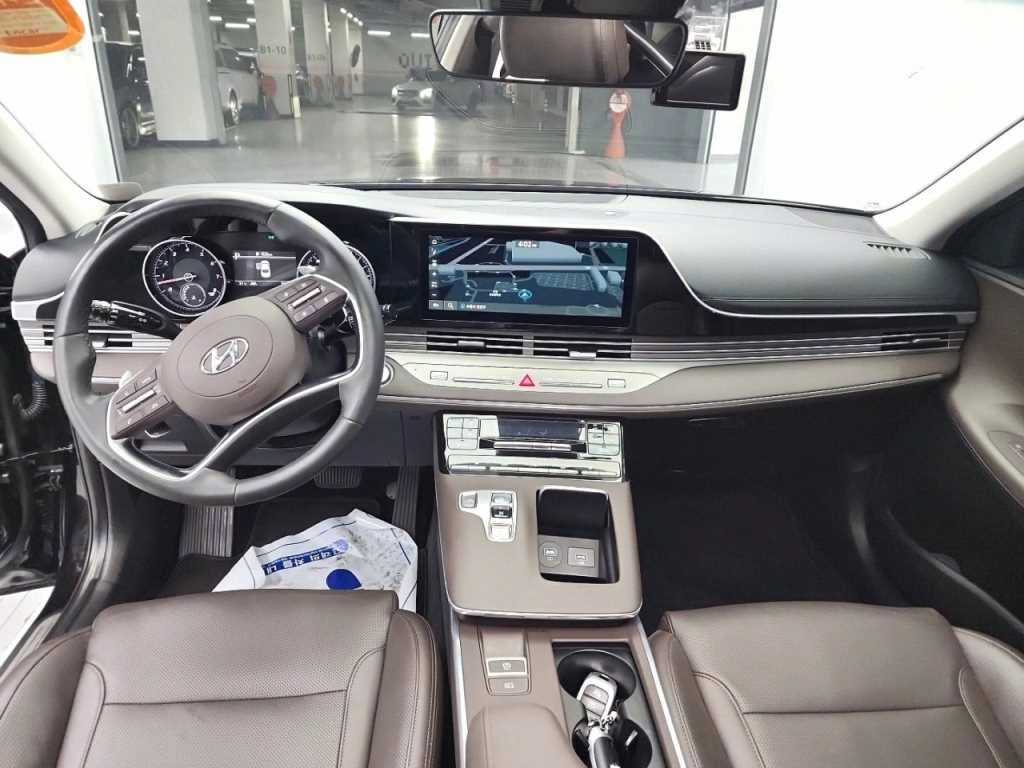HYUNDAI Grandeur - Vista 7