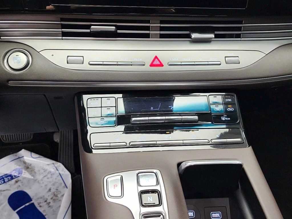 HYUNDAI Grandeur - Vista 10