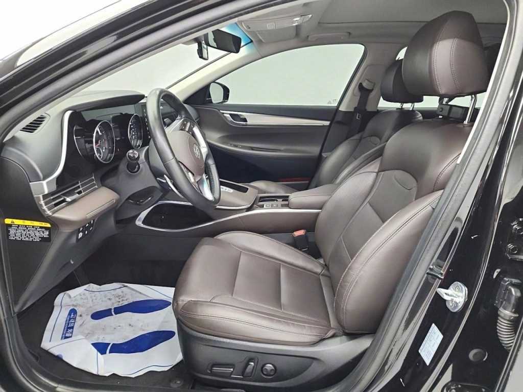 HYUNDAI Grandeur - Vista 11