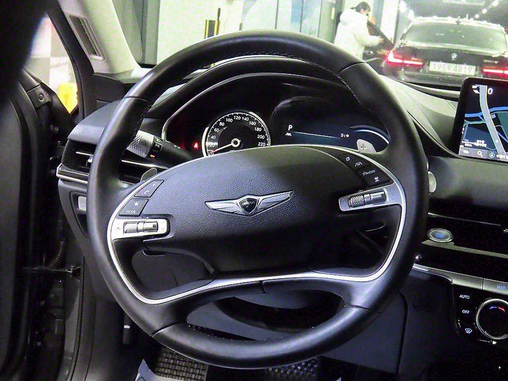 Genesis G80 - Vista 8