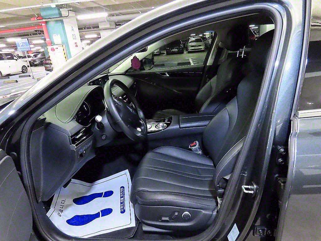 Genesis G80 - Vista 6