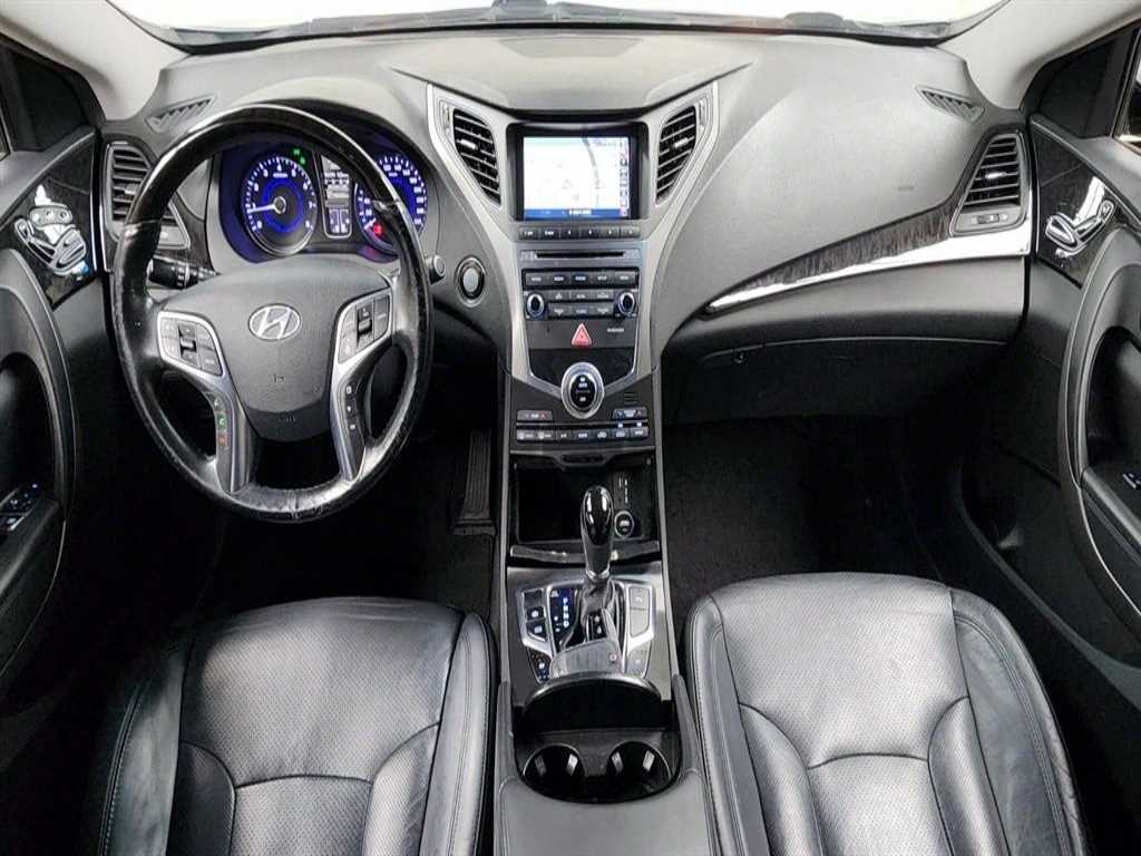 HYUNDAI Grandeur - Vista 7