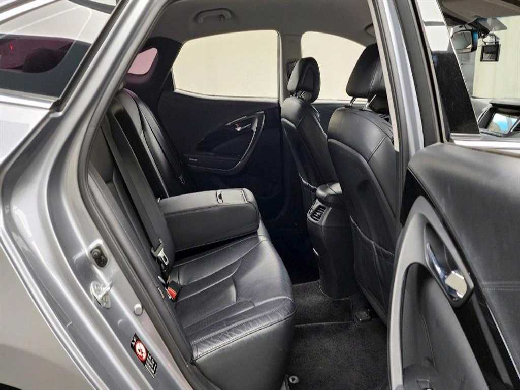 HYUNDAI Grandeur - Vista 12