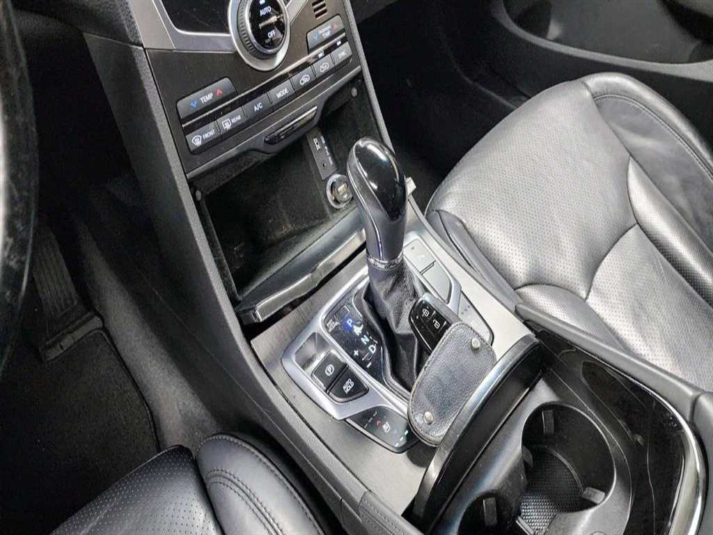 HYUNDAI Grandeur - Vista 9