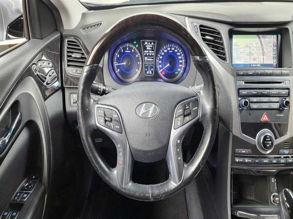 HYUNDAI Grandeur 2015 Plateado - Importación desde Corea - HF Imports Iquique - Foto 13