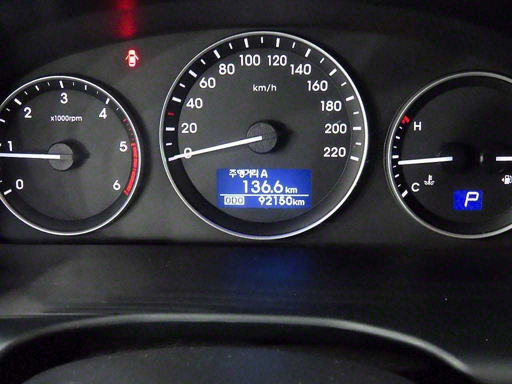 HYUNDAI Starex - Vista 8