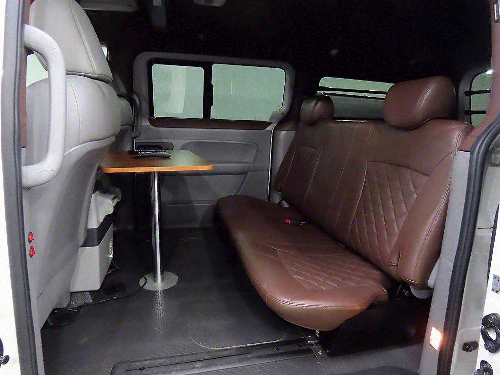 HYUNDAI Starex - Vista 6