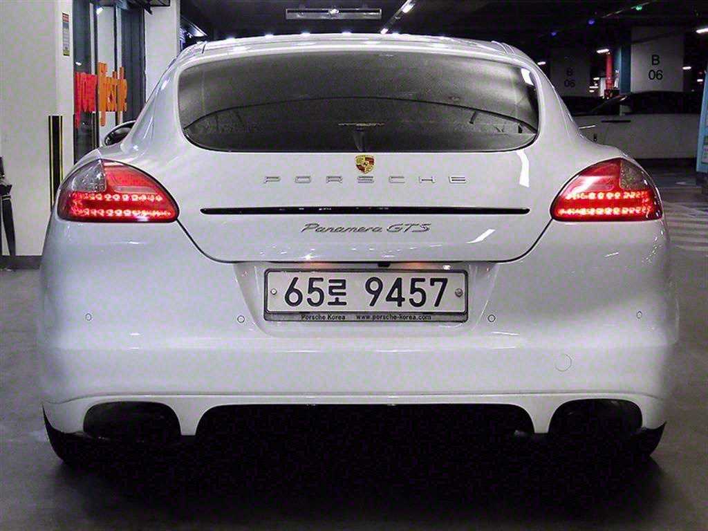 Porsche Panamera - Vista 5