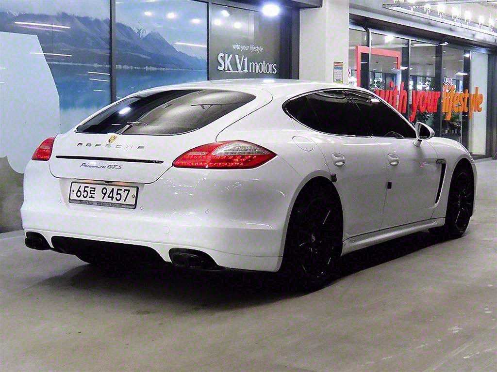 Porsche Panamera - Vista 4