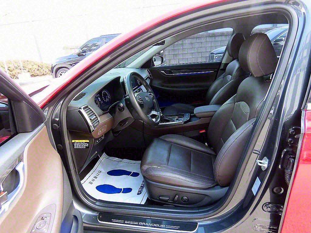 HYUNDAI Grandeur - Vista 5