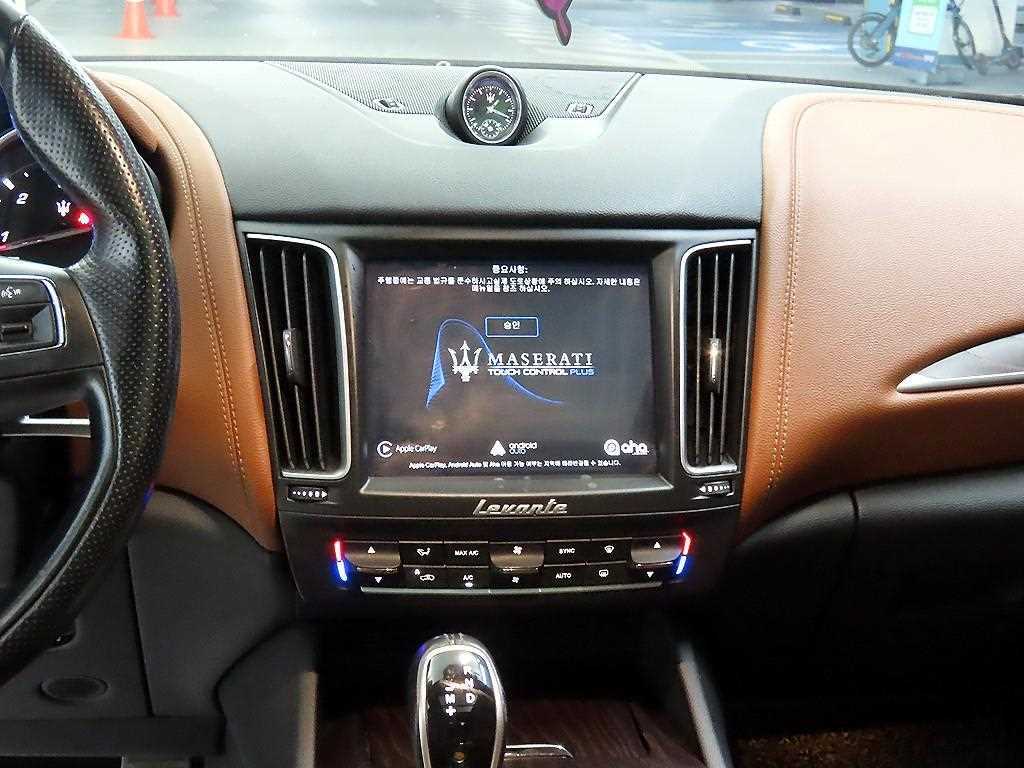 Maserati Levante - Vista 11