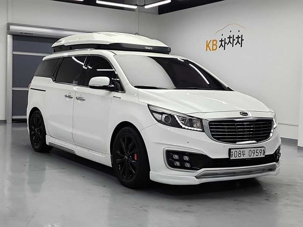 KIA Carnival - Vista 4