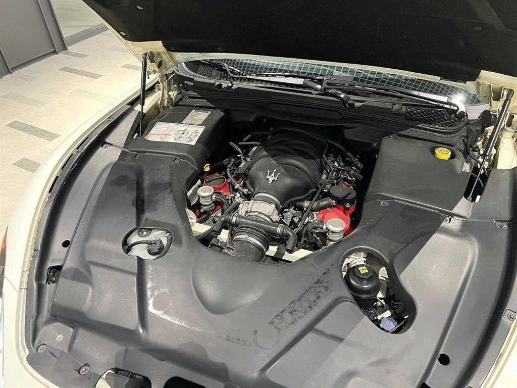 Maserati Gran Turismo - Vista 5