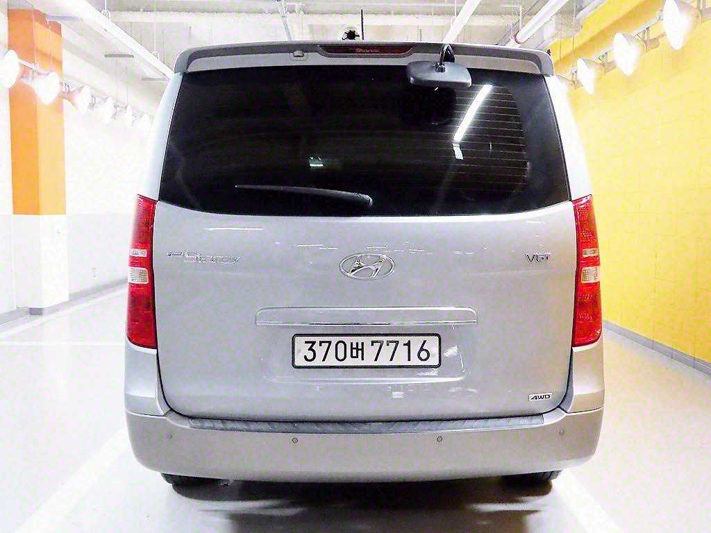 HYUNDAI Starex - Vista 4