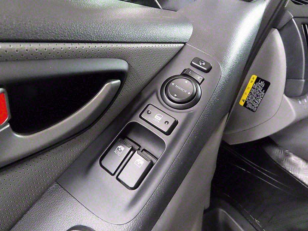 HYUNDAI Starex - Vista 12