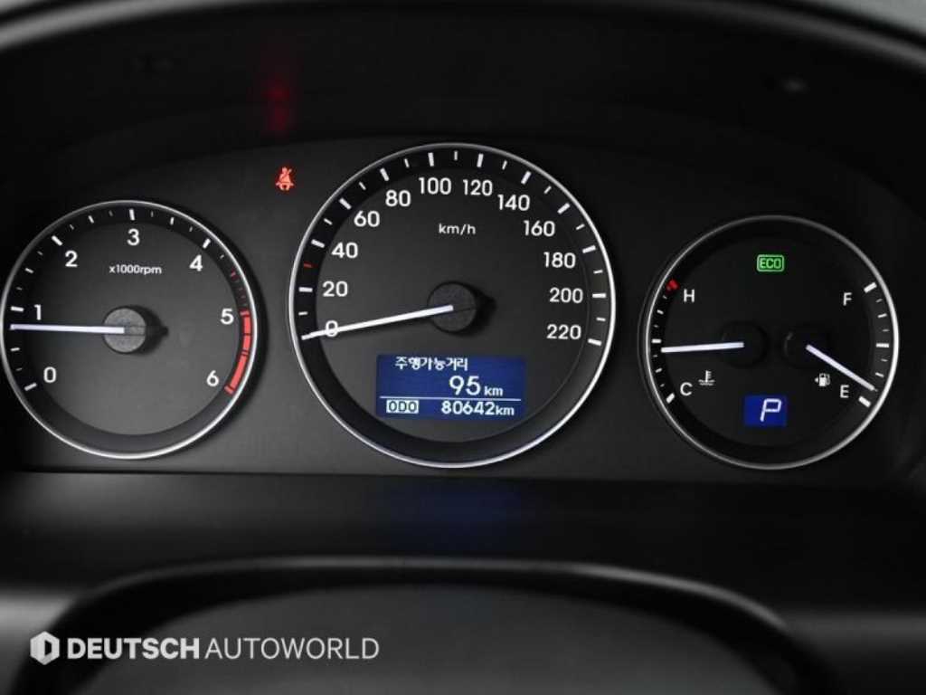 HYUNDAI Starex - Vista 7