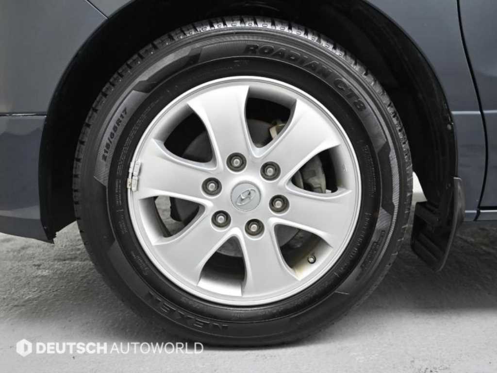 HYUNDAI Starex - Vista 4