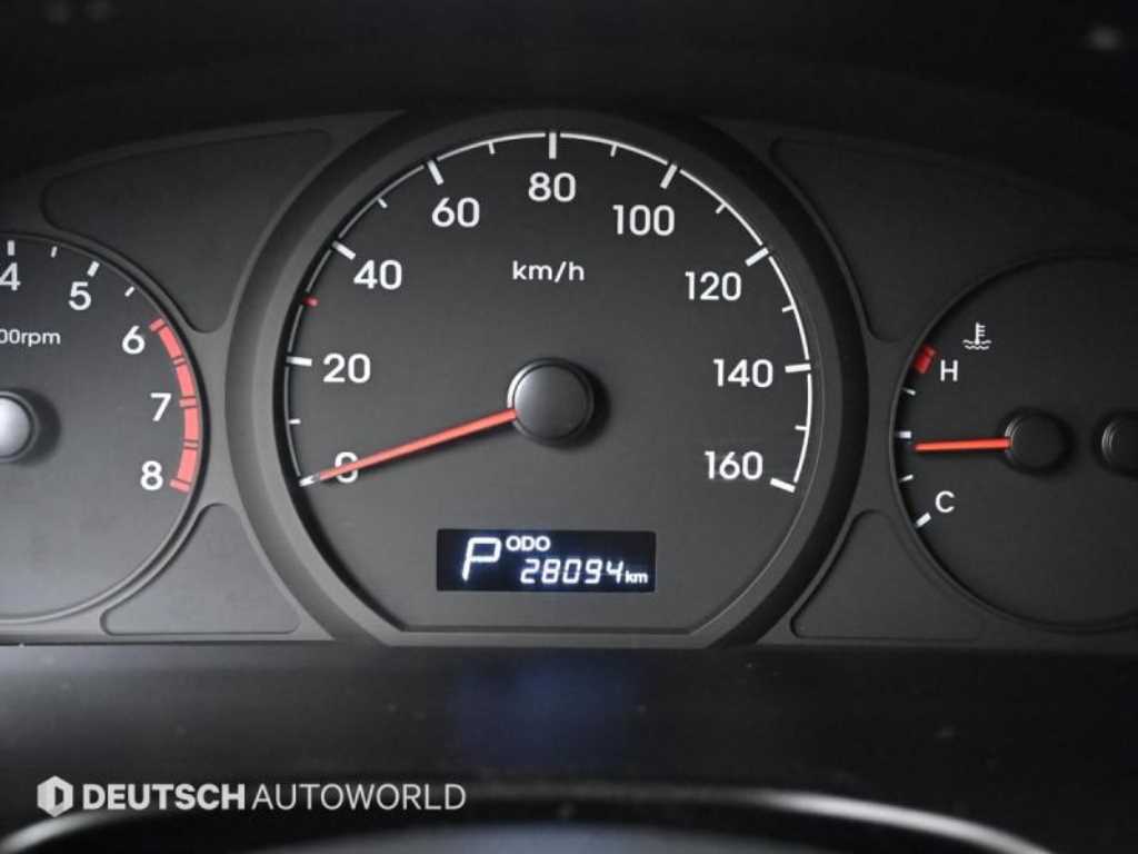 HYUNDAI Starex - Vista 8