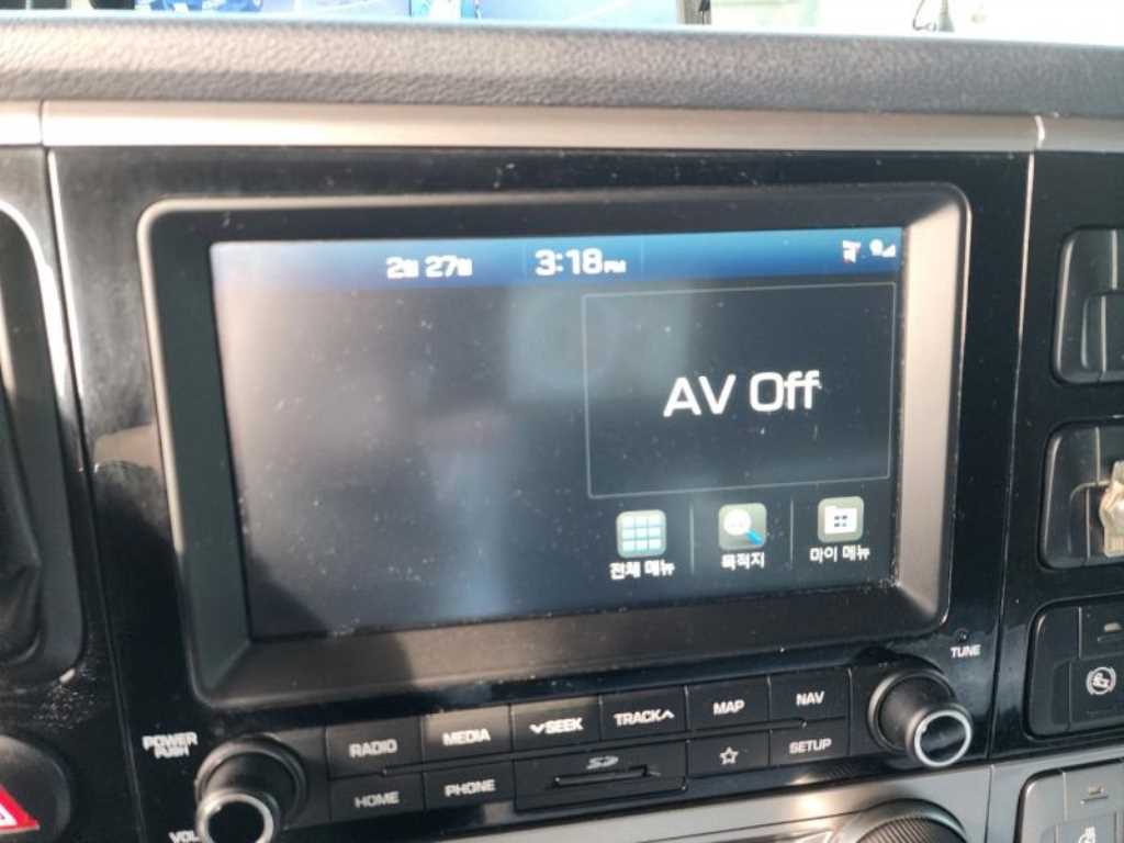 medium and large cargo truck - Vista 11