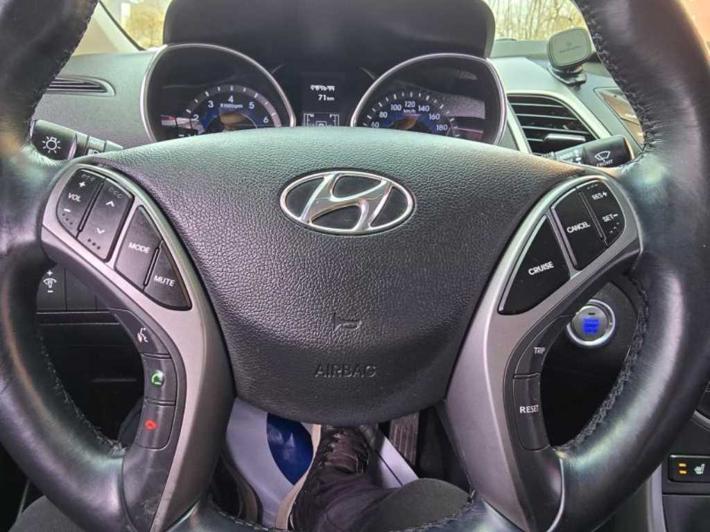 HYUNDAI Avante 2014 Plateado - Importación desde Corea - HF Imports Iquique - Foto 18
