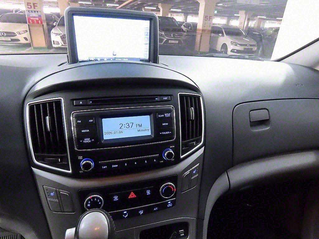 HYUNDAI Starex 2019 Blanco - Importación desde Corea - HF Imports Iquique - Foto 13