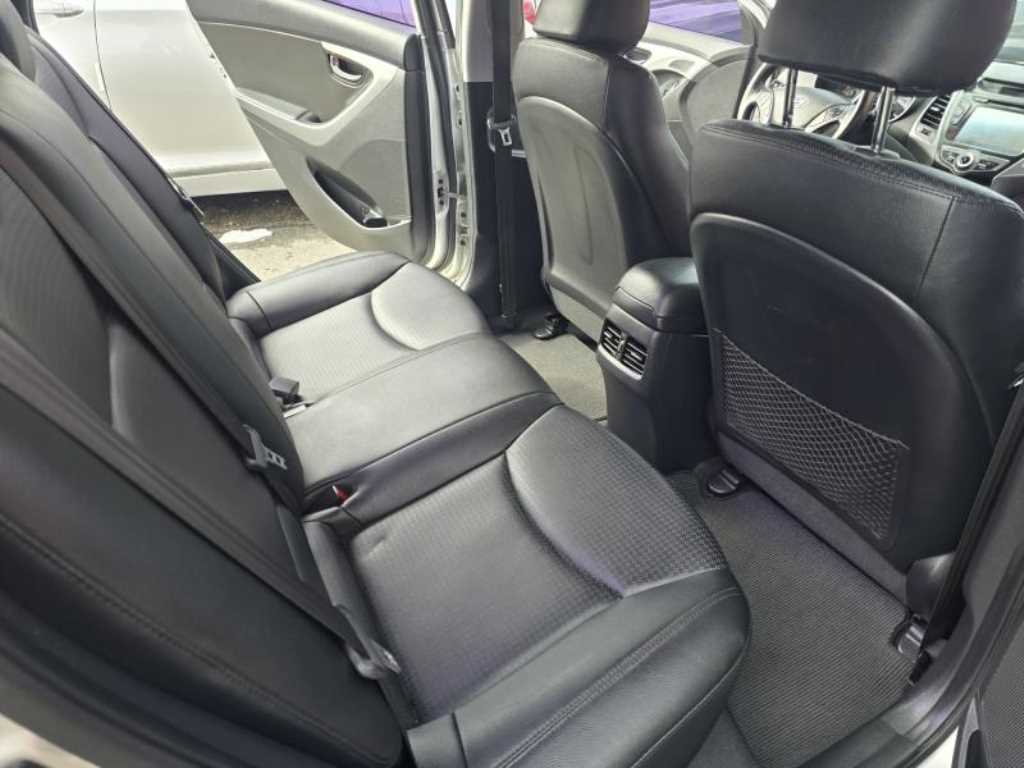 HYUNDAI Avante 2014 Plateado - Importación desde Corea - HF Imports Iquique - Foto 13