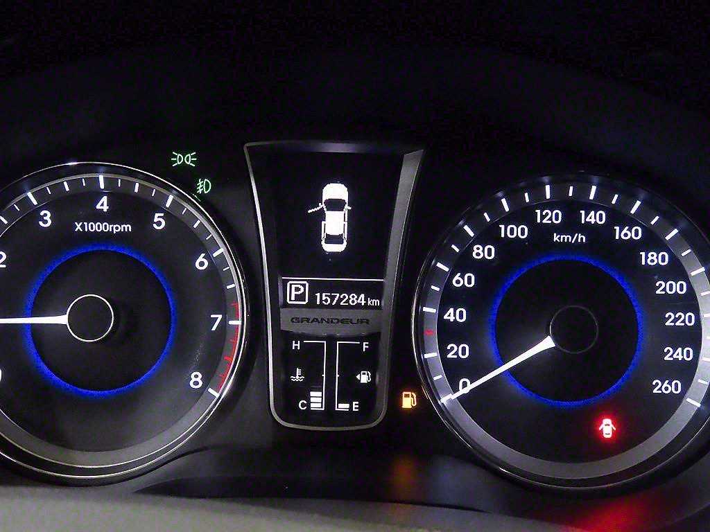 HYUNDAI Grandeur - Vista 9