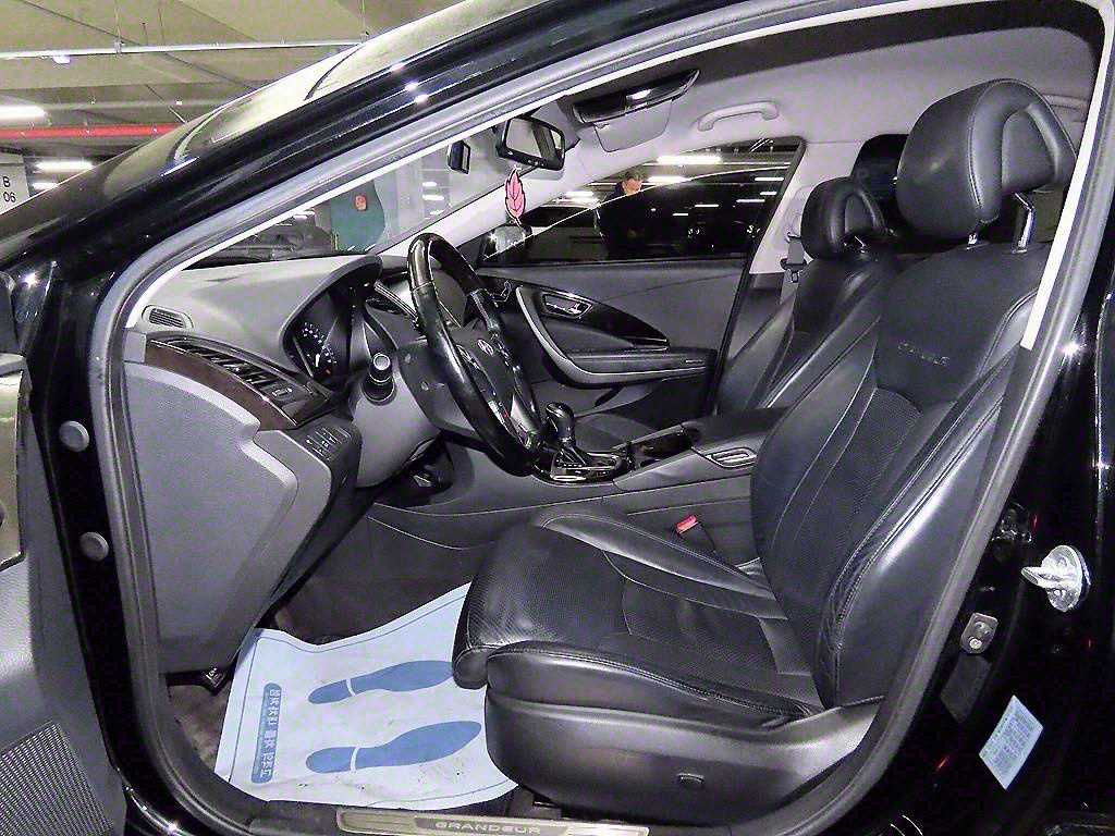 HYUNDAI Grandeur - Vista 6