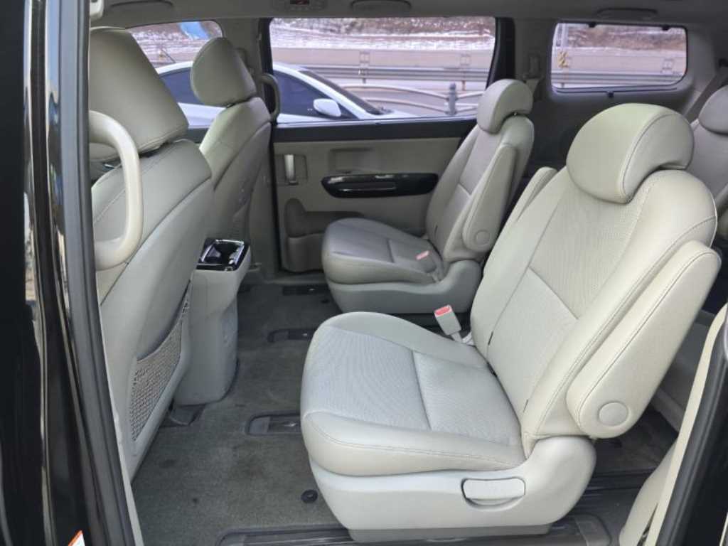 KIA Carnival 2018 Negro - Importación desde Corea - HF Imports Iquique - Foto 18