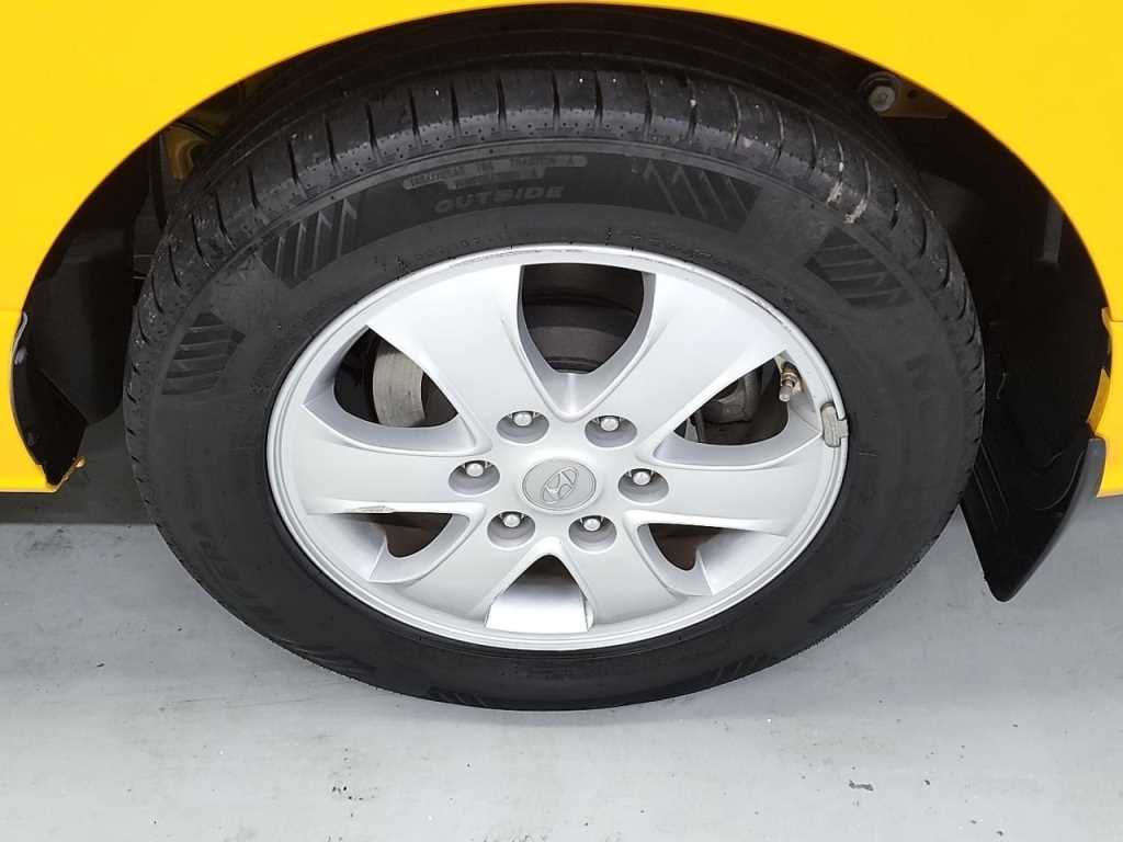 HYUNDAI Starex 2021 Amarillo - Importación desde Corea - HF Imports Iquique - Foto 20