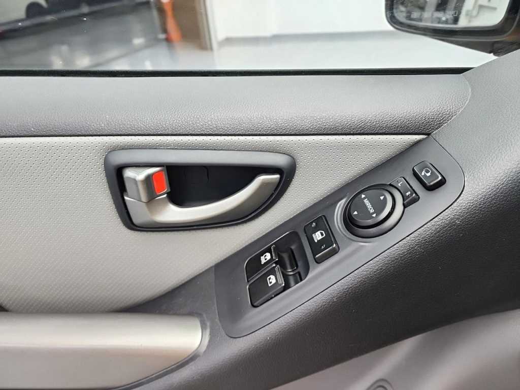 HYUNDAI Starex 2021 Amarillo - Importación desde Corea - HF Imports Iquique - Foto 18