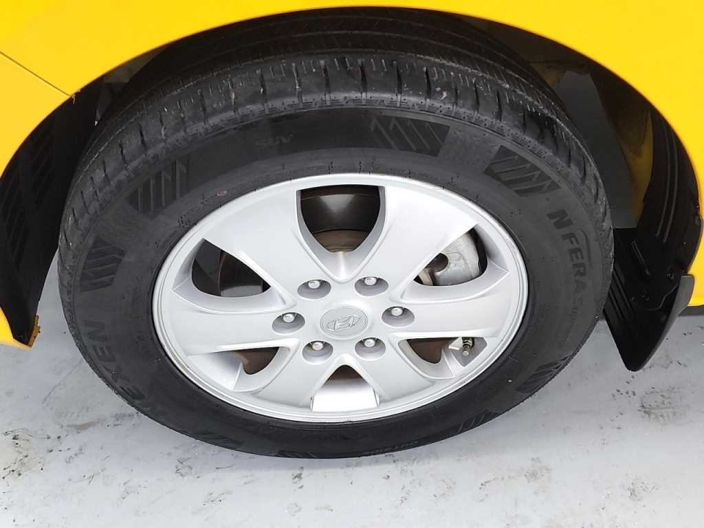 HYUNDAI Starex 2021 Amarillo - Importación desde Corea - HF Imports Iquique - Foto 19