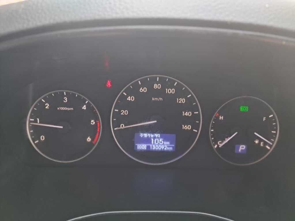 HYUNDAI Starex - Vista 10