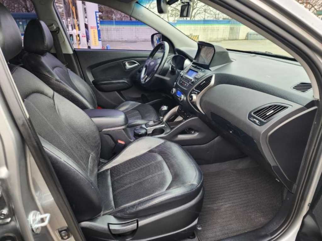 HYUNDAI Tucson - Vista 10