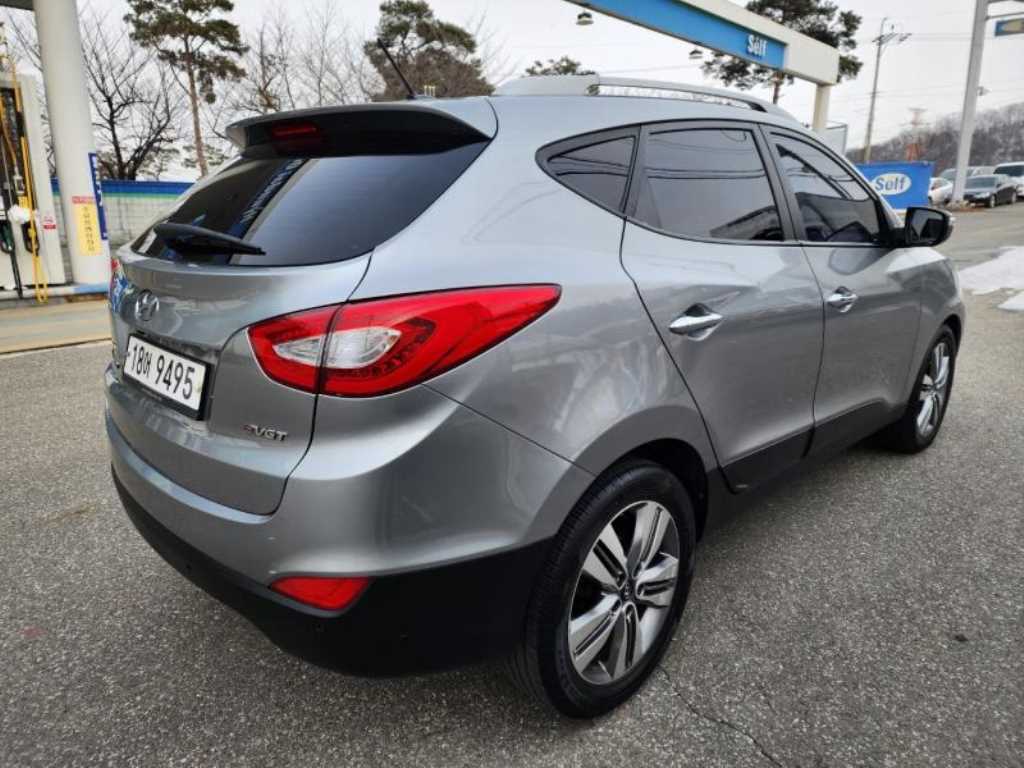 HYUNDAI Tucson - Vista 5