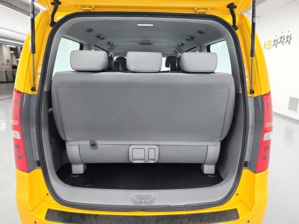 HYUNDAI Starex 2021 Amarillo - Importación desde Corea - HF Imports Iquique - Foto 13