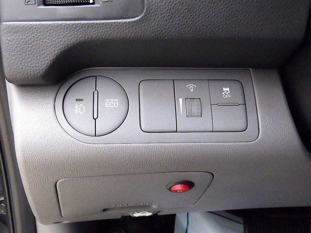 HYUNDAI Starex - Vista 12