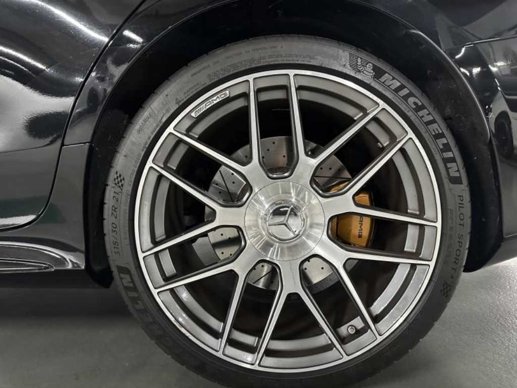 Mercedes Benz AMG GT - Vista 5