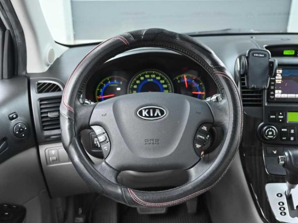 KIA Carnival 2011 Plateado - Importación desde Corea - HF Imports Iquique - Foto 13