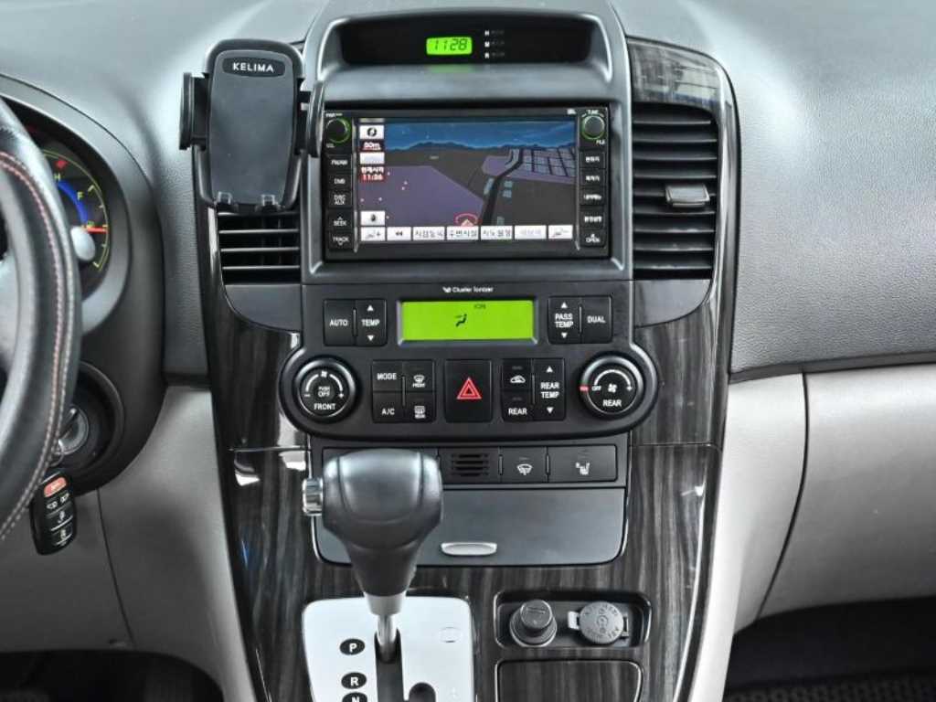 KIA Carnival 2011 Plateado - Importación desde Corea - HF Imports Iquique - Foto 14